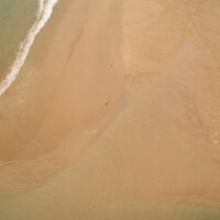Plage de Donnant à marée haute, à Belle-île-en-mer (56) - © Denis JEANT