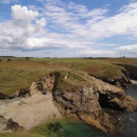 Plage de Domois et le sémaphore du Talus à Belle-île-en-mer (56) - © Denis JEANT